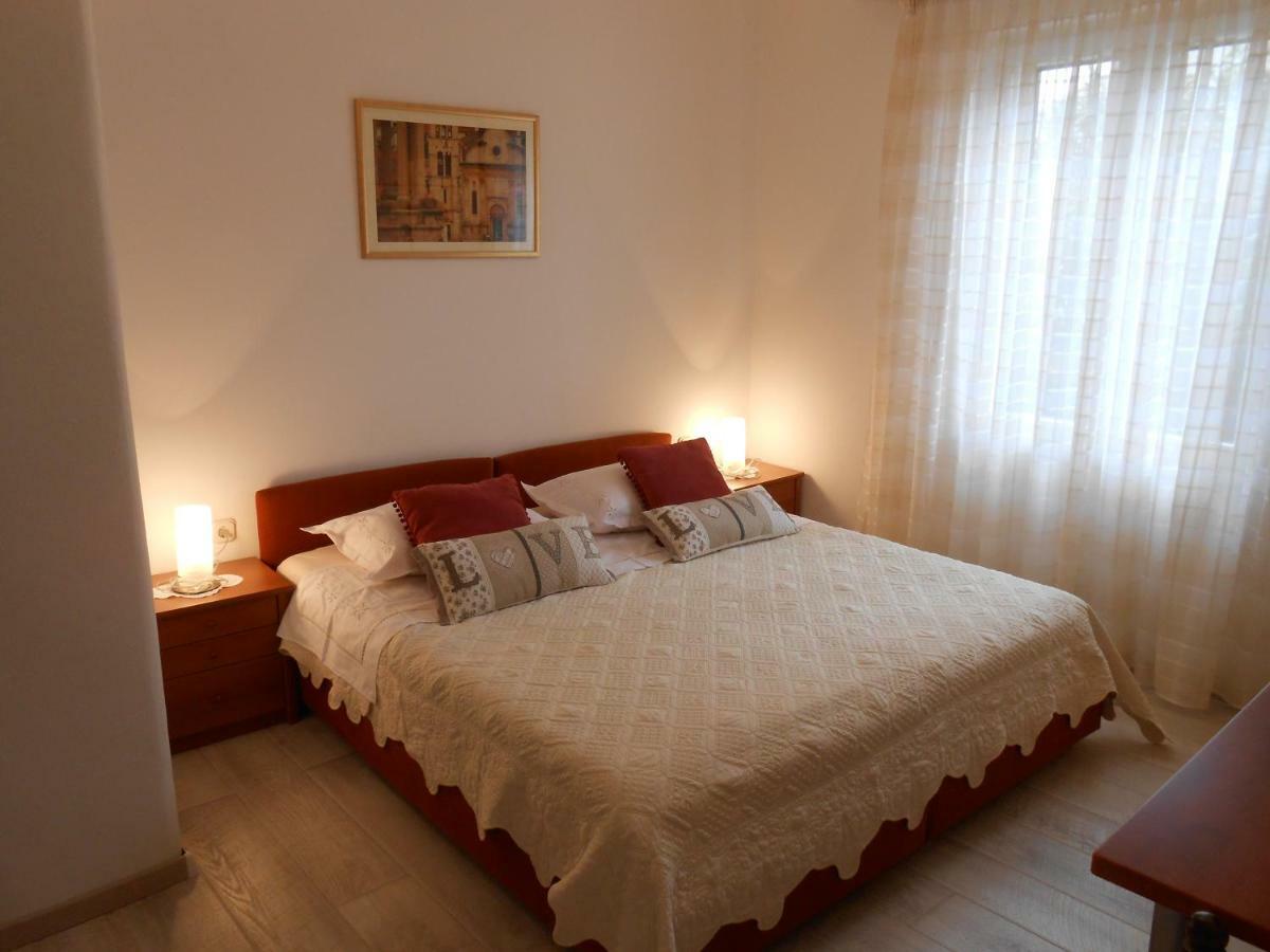 Guesthouse Wish Stari Grad  Exteriér fotografie