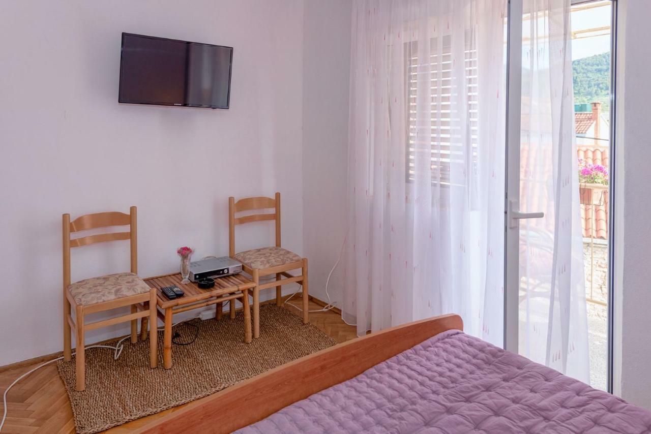 Guesthouse Wish Stari Grad  Exteriér fotografie