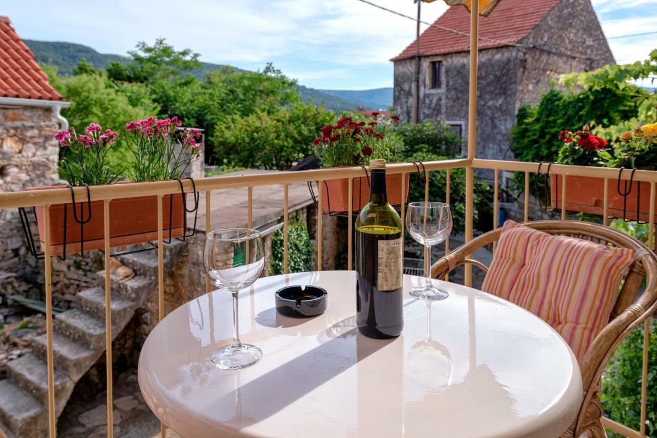 Guesthouse Wish Stari Grad  Exteriér fotografie