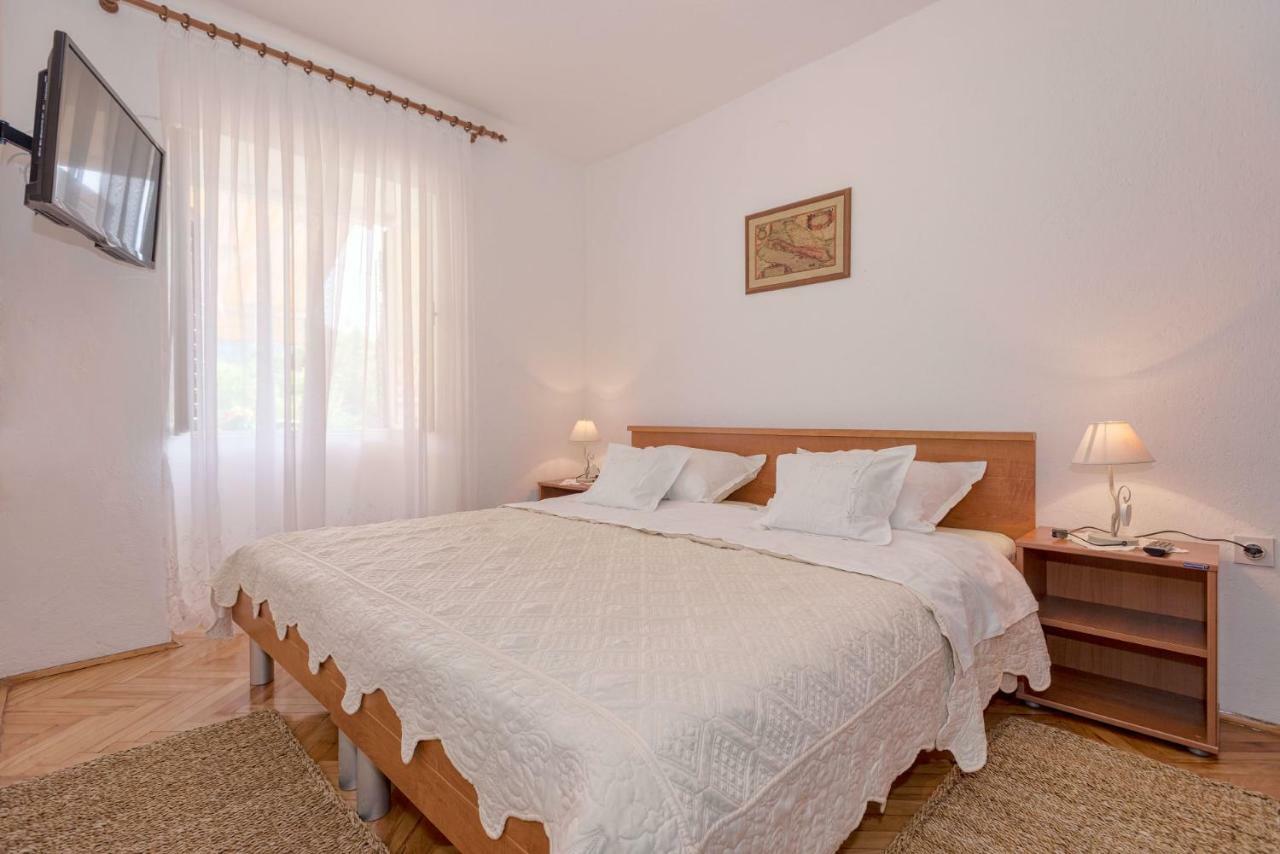 Guesthouse Wish Stari Grad  Exteriér fotografie